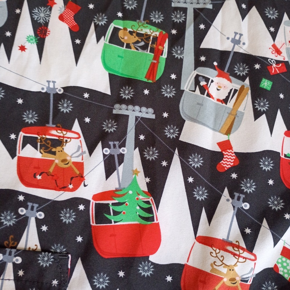 White Cross Medical Scrub Top Women's Size XS Christmas Cartoon Reindeer Holiday - Picture 9 of 10
